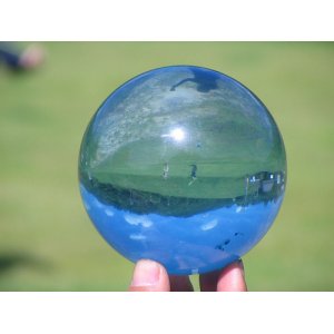 画像: カラークリスタルボール 水色　90mm